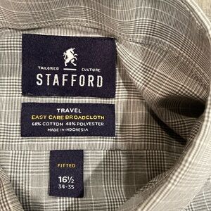 Stafford travel- fitted, easy care broadcloth men’s shirt
